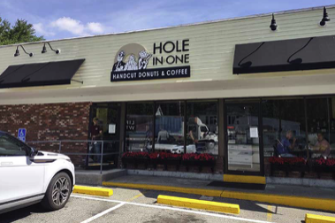Hole In One Donuts and Coffee Rockland
