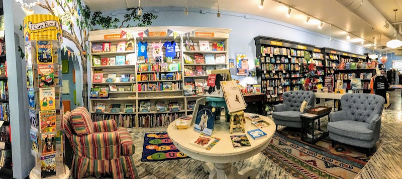 Midtown Reader & the Piebrary