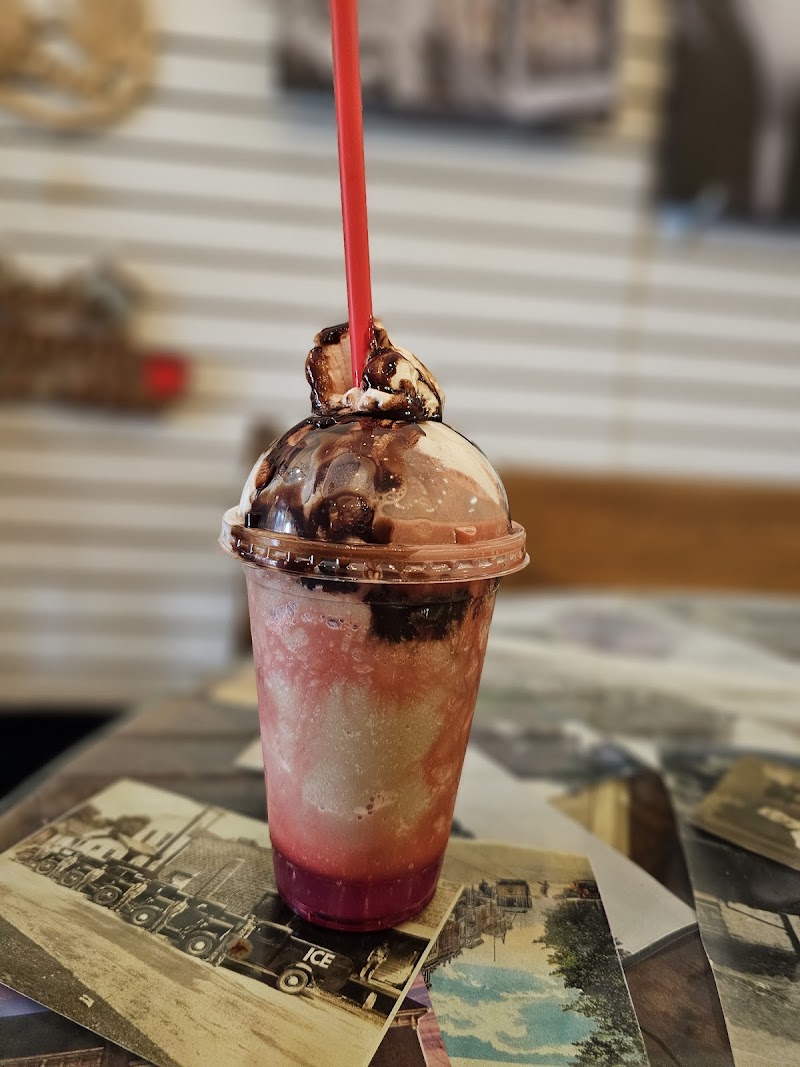 Poppy's Coffee, Tea & Remedies