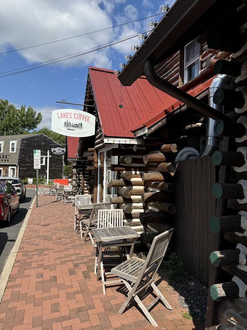 Lakes Coffee