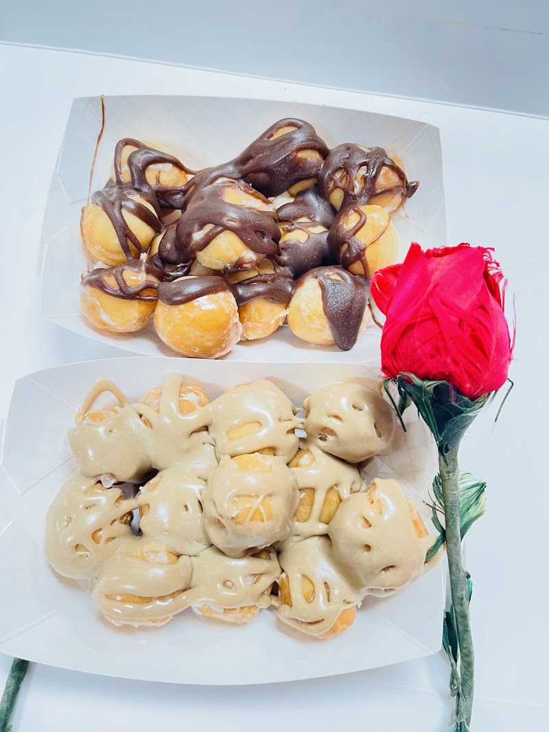 Daylight Donuts Liberal