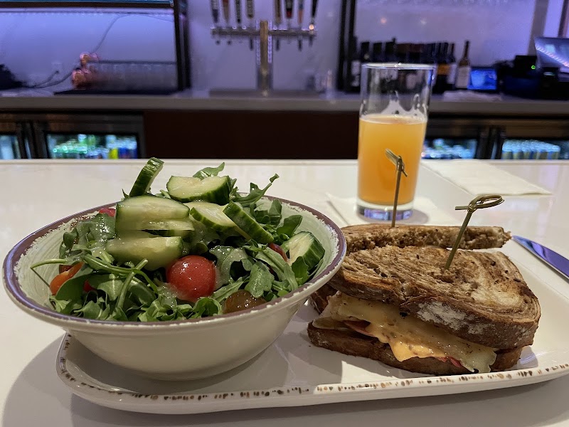 Bistro Restaurant & Bar