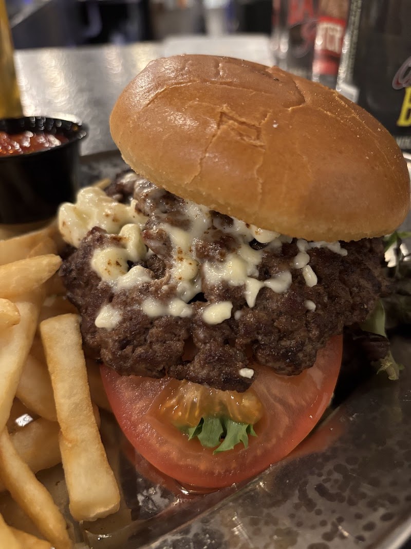 Front Street Pub & Eatery