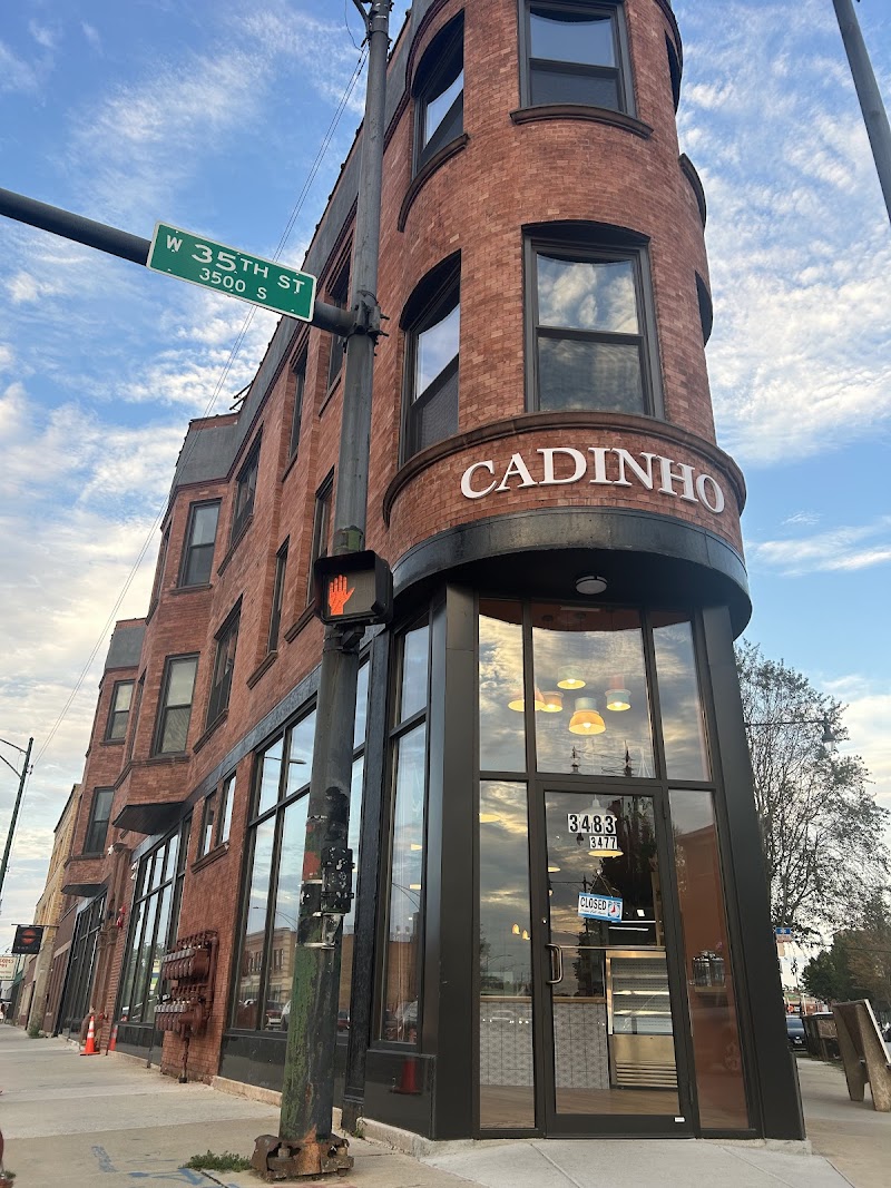 Cadinho Bakery & Café