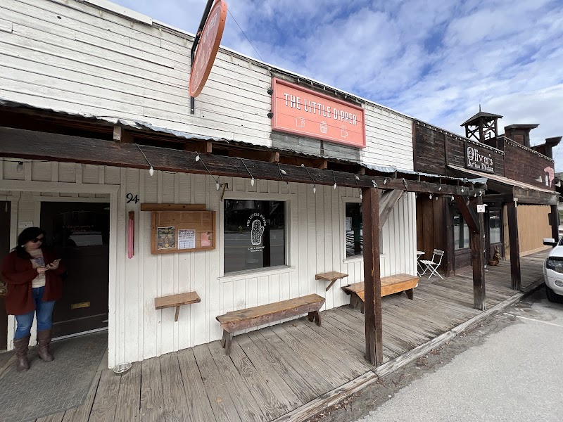 The Little Dipper Café
