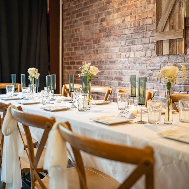 Mimoza Restaurant & Lounge