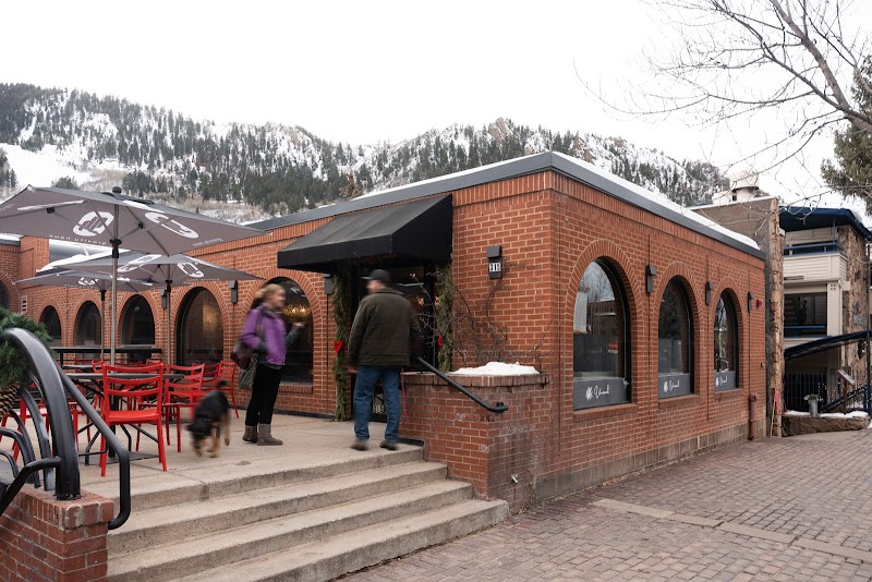 Unravel Coffee + Bar