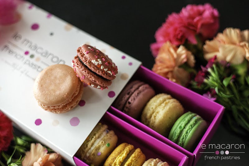 Le Macaron French Pastries