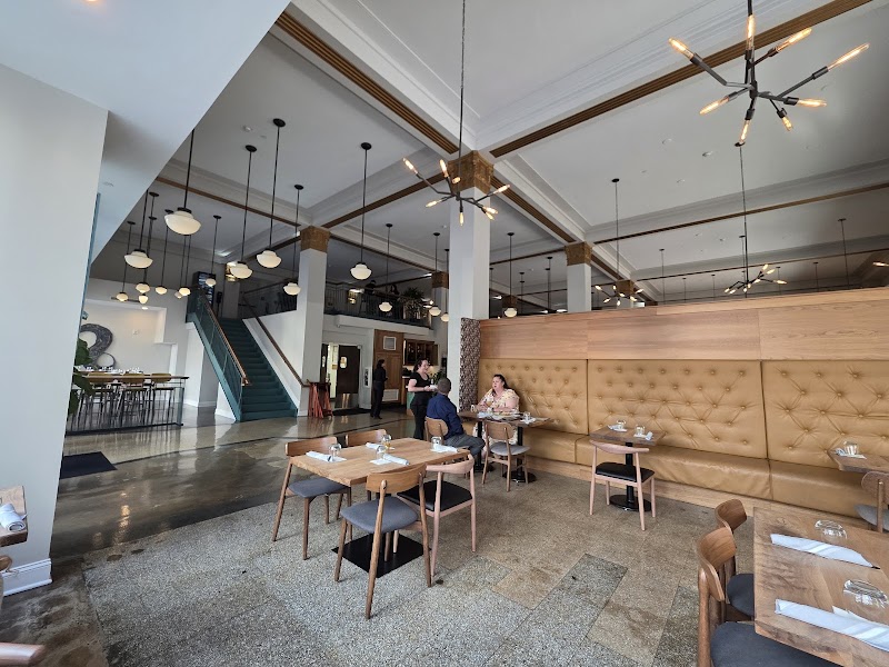 Sir Winston Wine Loft & Restaurant