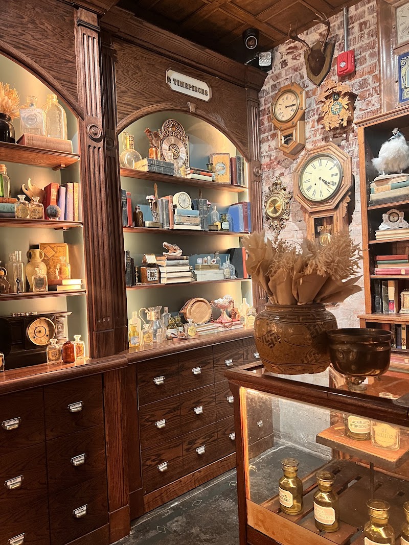 Miscellanea Spirit House