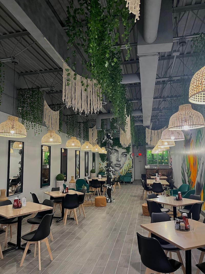 Mia's Bakery & Coffee Shop