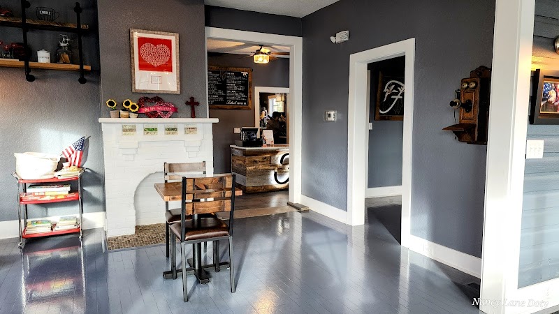 Foxtail Coffee Co. - Tavares