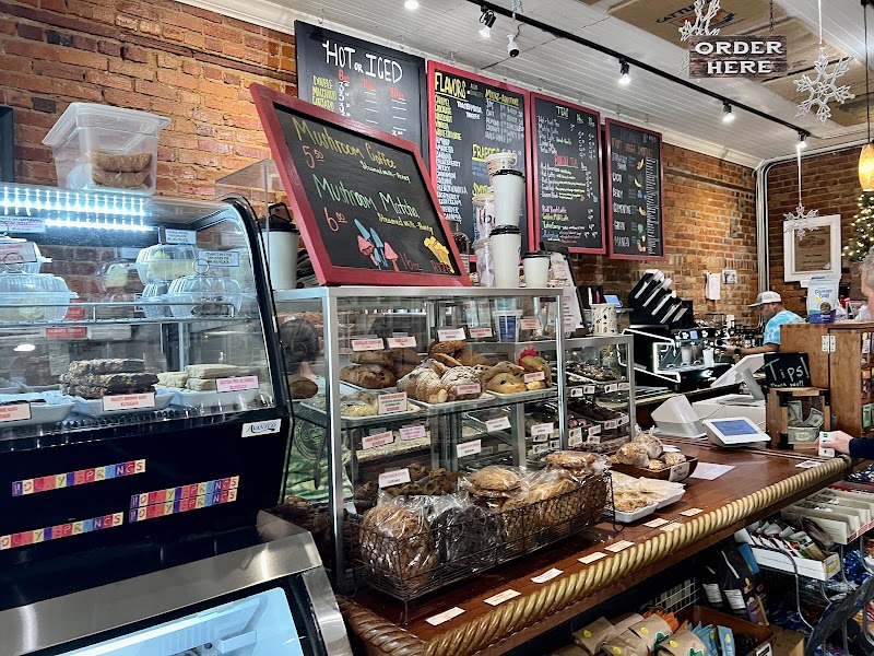 Common Grounds Coffee House & Desserts