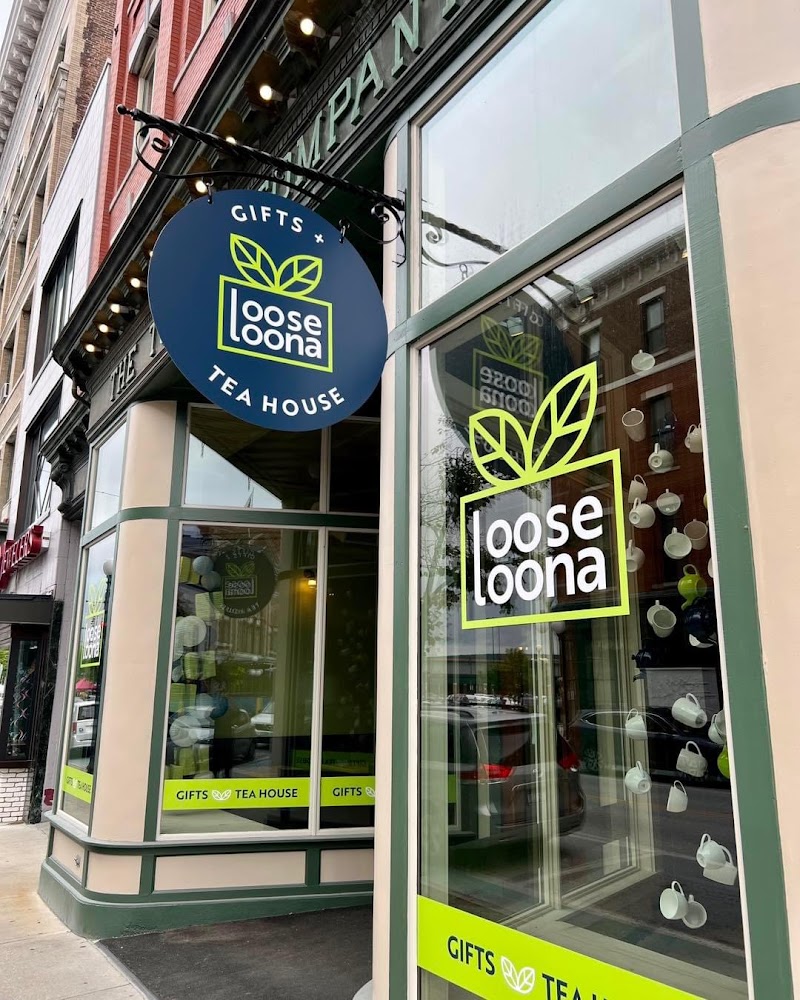 Loose Loona Gifts and Teahouse