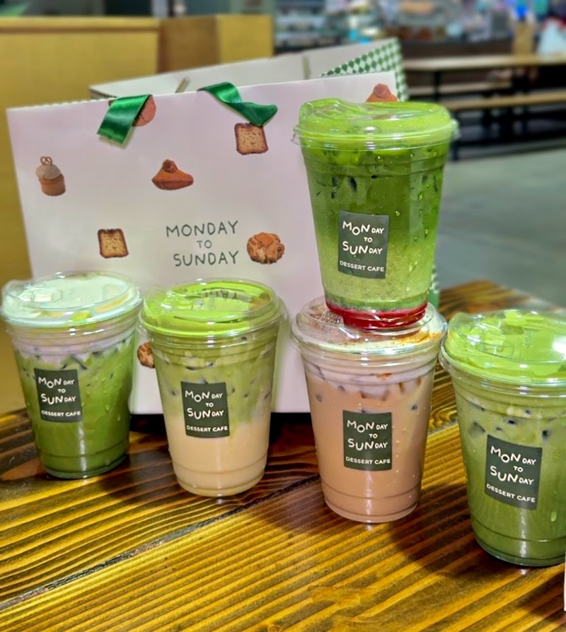 Monday to Sunday Dessert Cafe