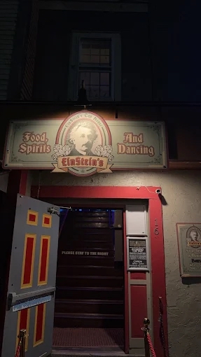 Einstein's Tap House