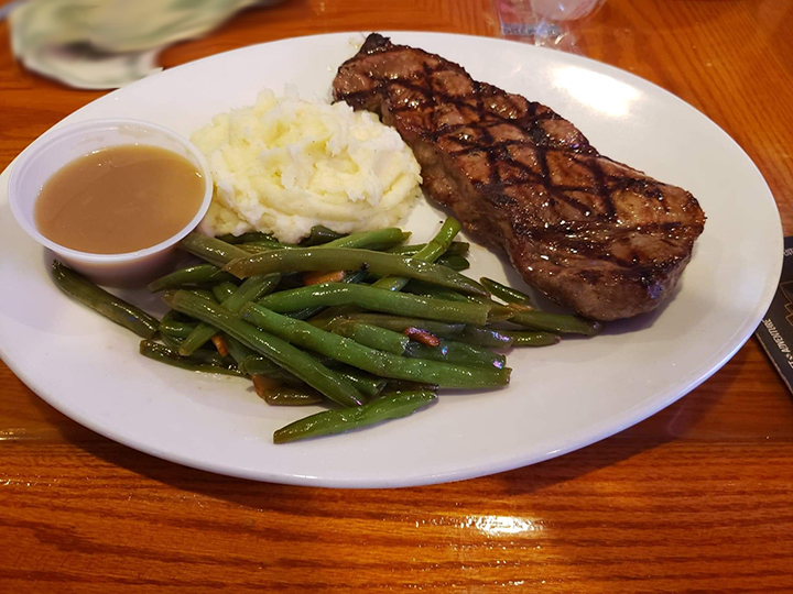 Trackside Bar & Grill