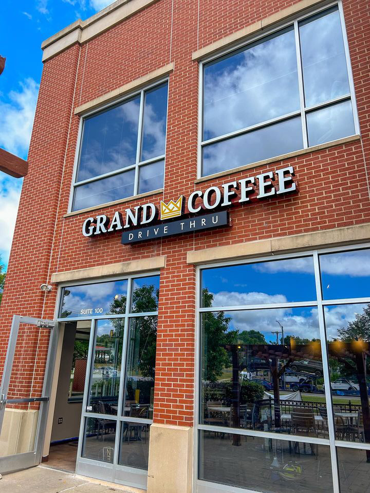 Grand Coffee + Smoothies - Shawnee