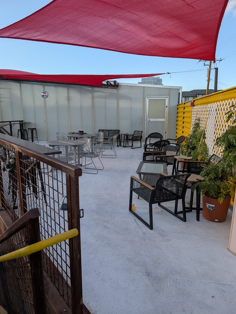 Inclined Burgers and Brews