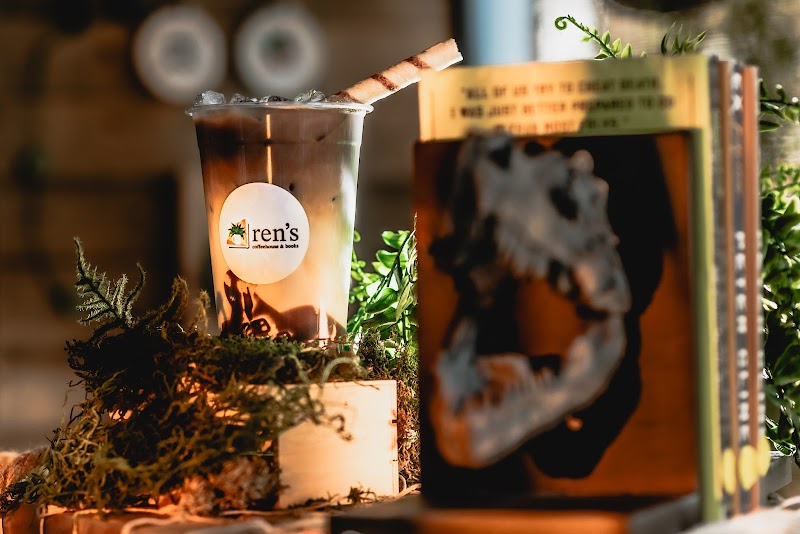 Ren's Coffeehouse & Books