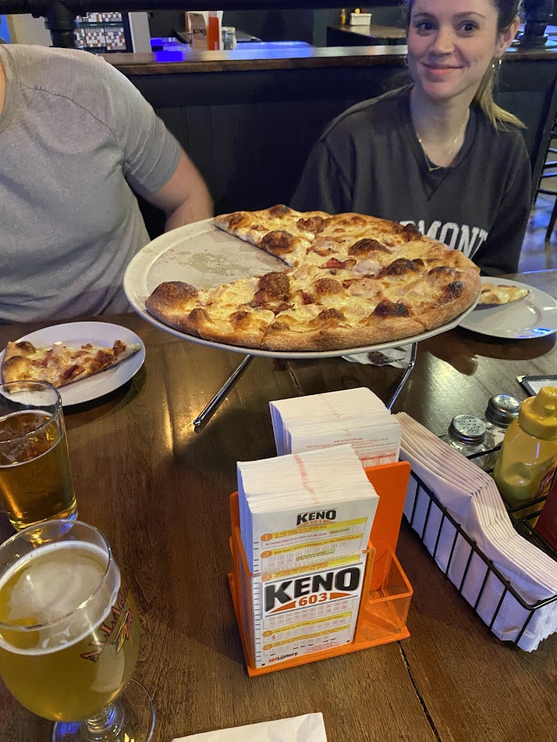 Shoppers Pub + Eatery