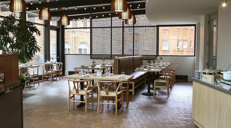 Solarium Café at The Fontaine