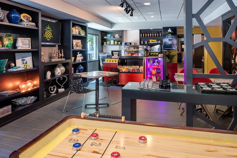 Pineapple Espresso at Hotel FIVE