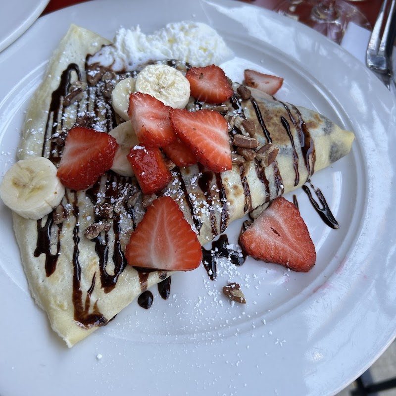 Le Petit Triangle Cafe