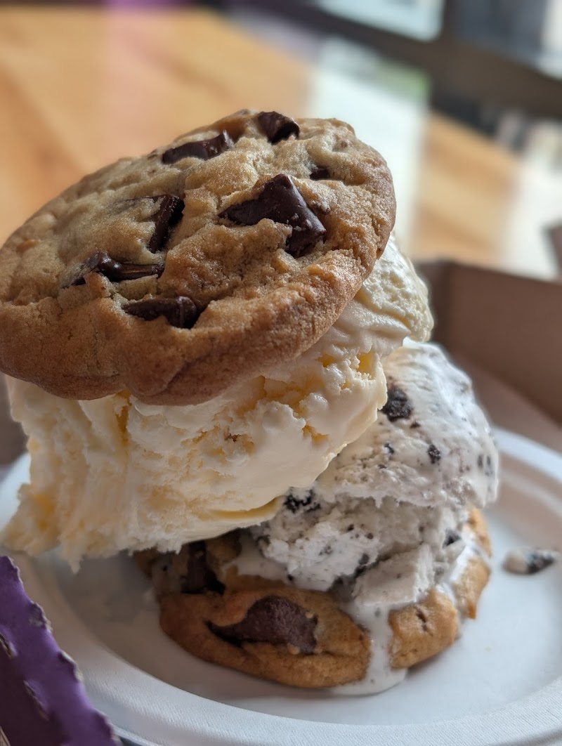 Insomnia Cookies