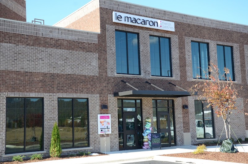 Le Macaron French Pastries