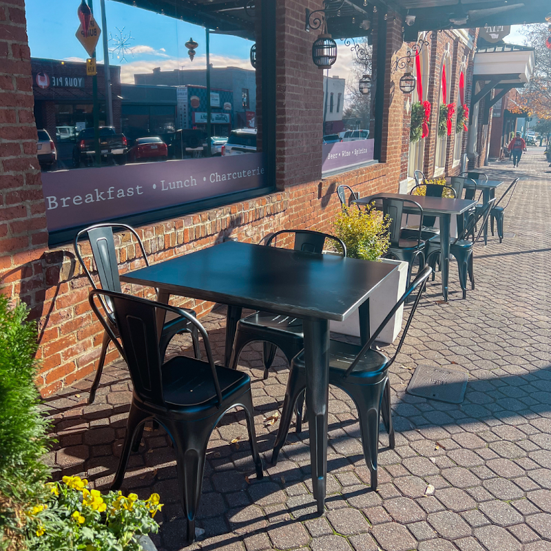 Cafe Brûlée & Dessert Bar