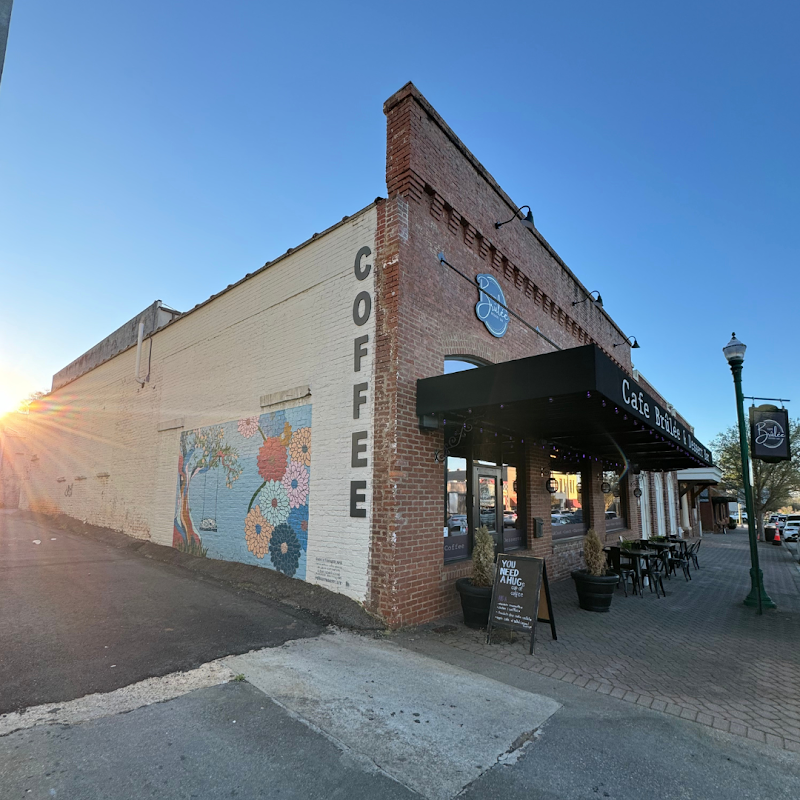 Cafe Brûlée & Dessert Bar