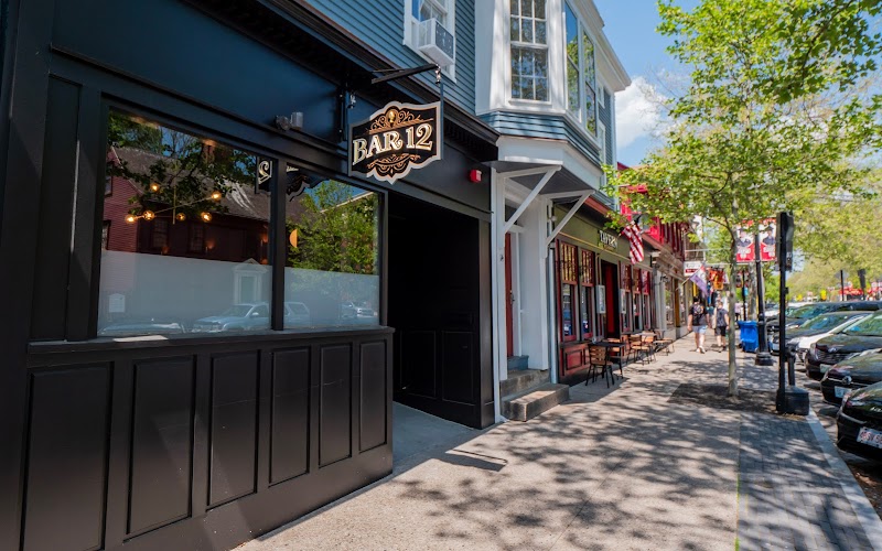 Bar 12
