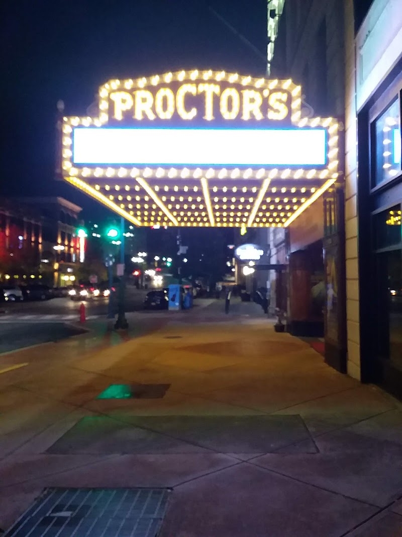 Apostrophe Cafe & Lounge