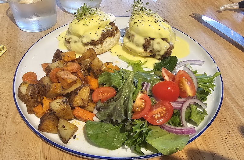 Pinkriver All Day Bistro, Organic Coffee & The Best Empanadas in the World