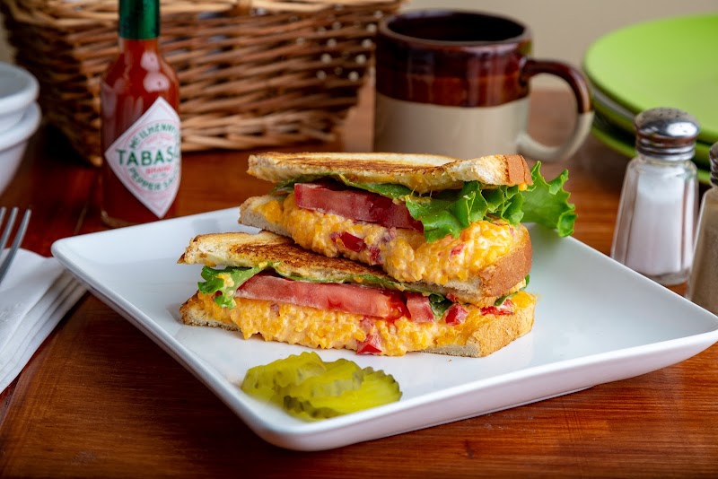 Em's Kitchen At Hawthorne Drugs