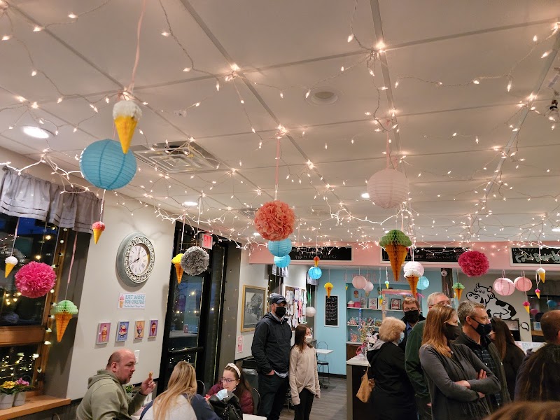 Scoops Ice Cream & Candy