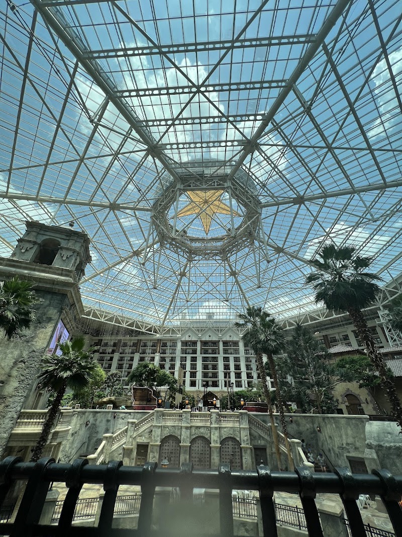 Mission Plaza Marketplace