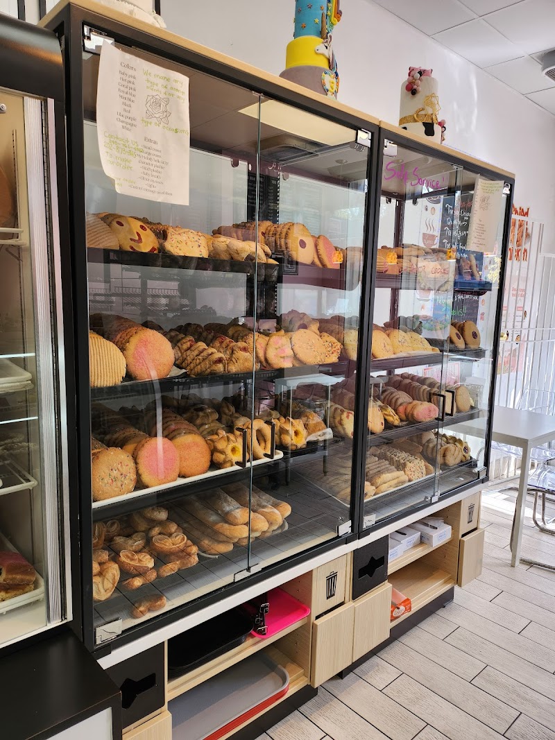 Love & Flour Bakery Panaderia