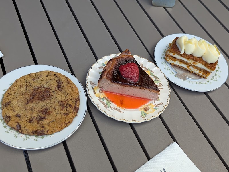 Verveine Cafe & Bakery