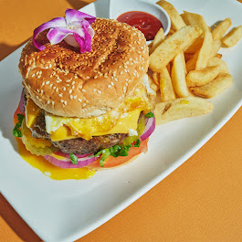 Wraptor Restaurant Bar