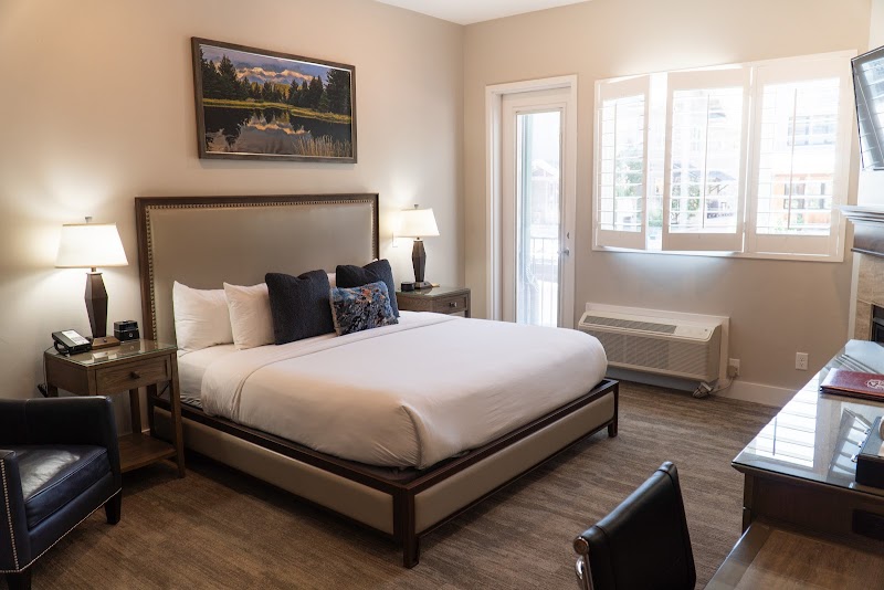 Huff House Inn and Cabins