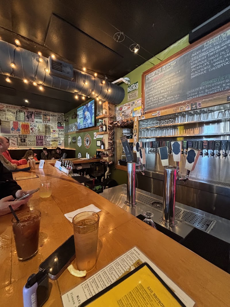 12 South Taproom and Grill