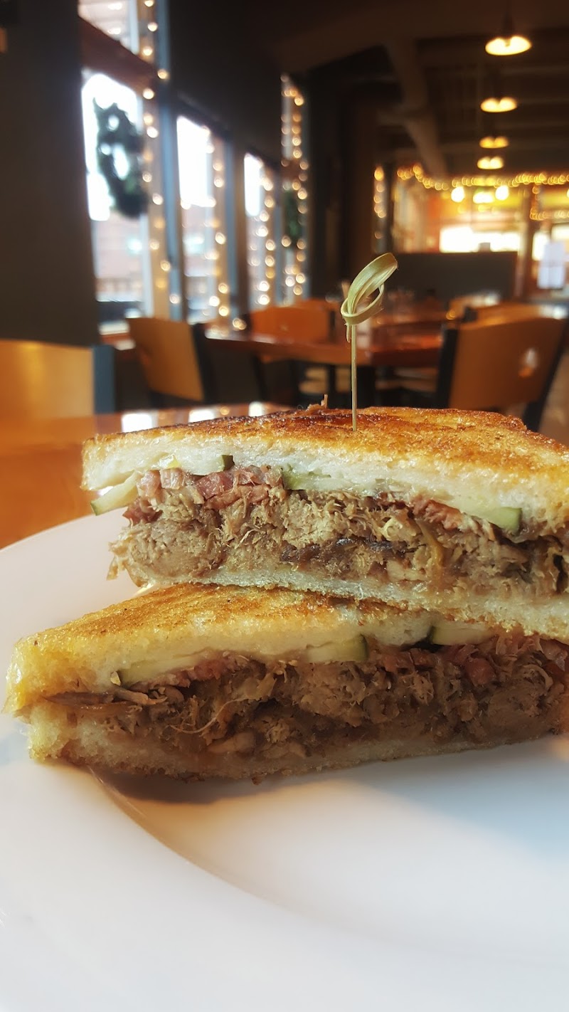 Lake Avenue Restaurant & Bar