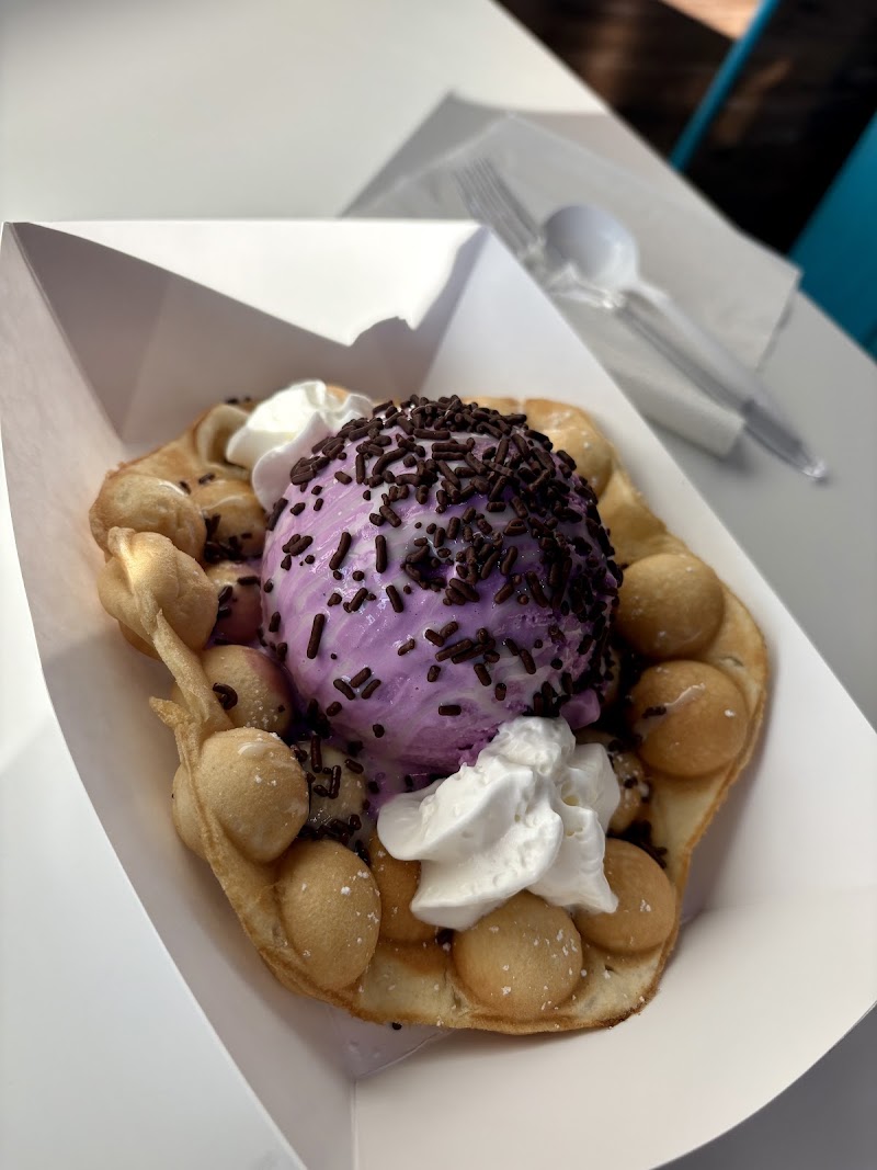 Mochi Cafe - Ice cream, Waffle, Coffee, Brunch