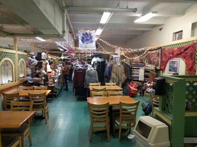 Edge of the Woods Market