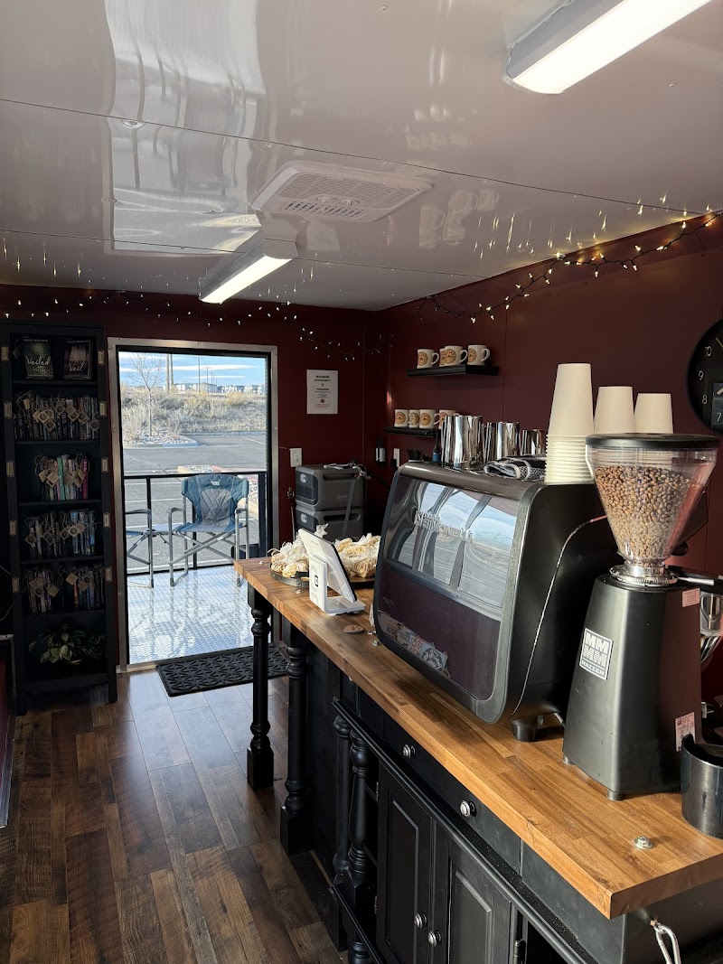 Eliza's Lattes & Literature