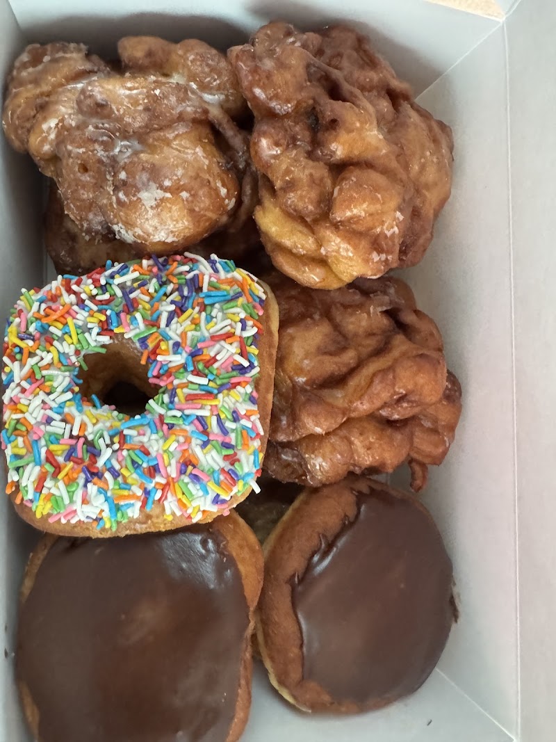Carlson's Donuts & Thai Kitchen