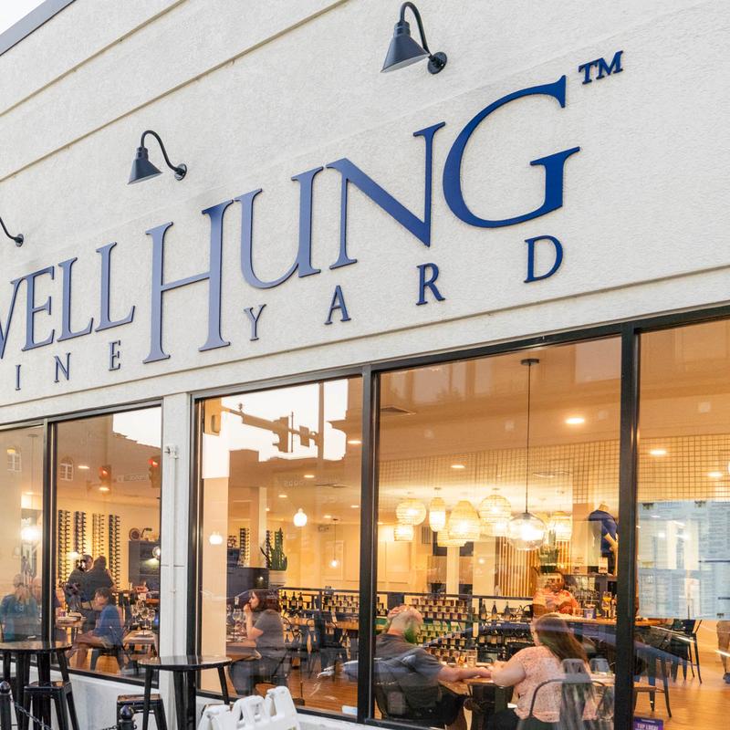 Well Hung Vineyard - Restaurant