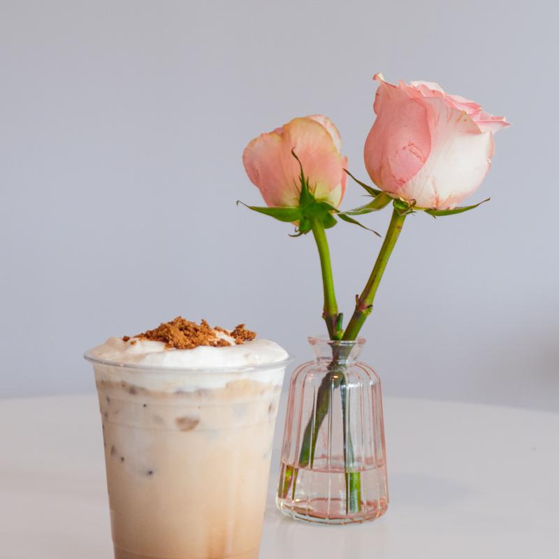 Luna coffee & crystals